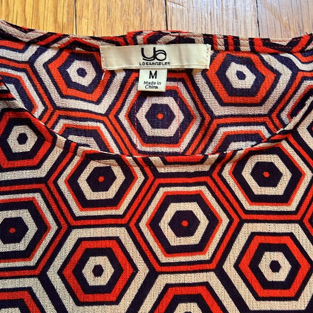 Ya Los Angeles Red and White Boxy Short Sleeve Blouse - Picture 4 of 4